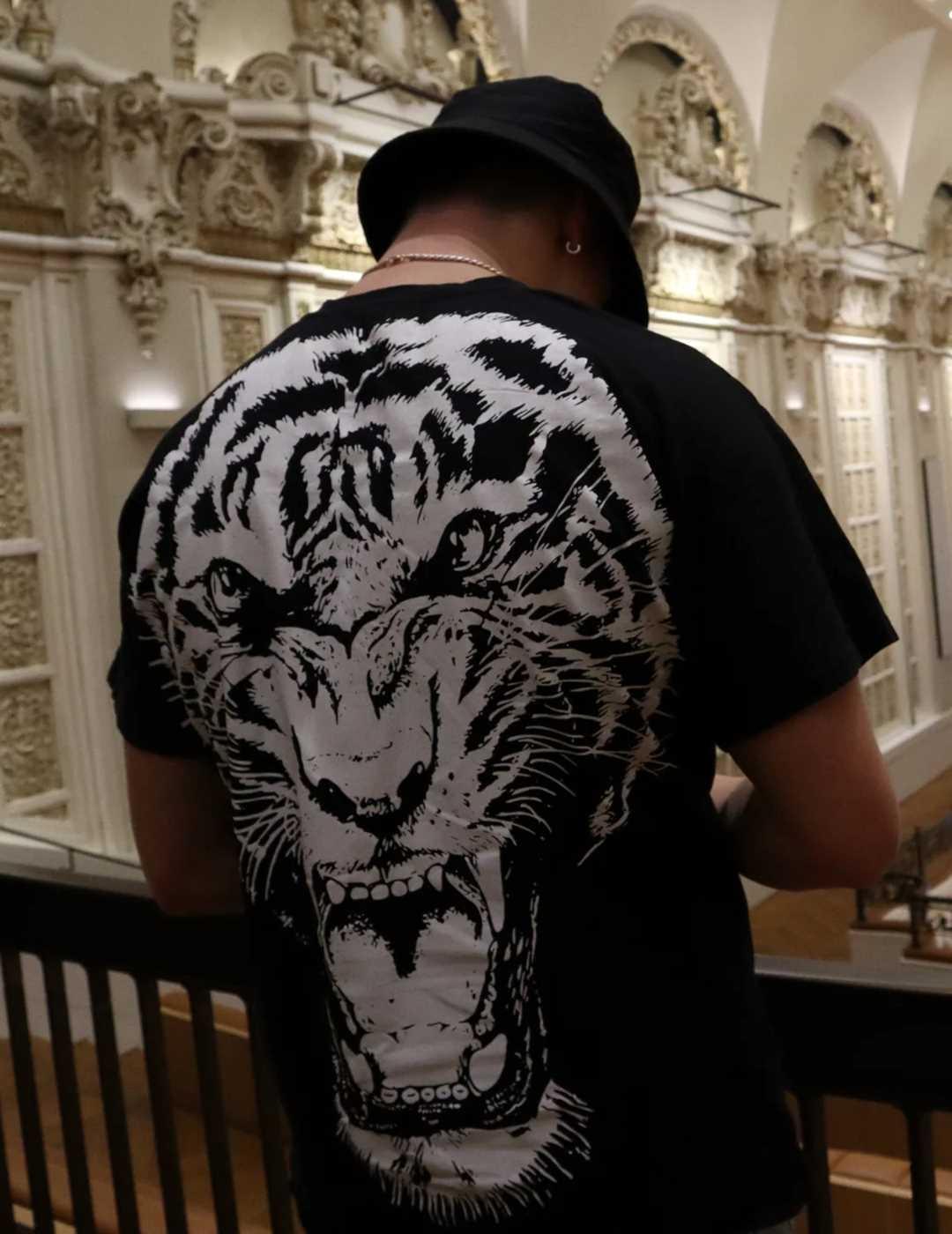 Camiseta Butnot Tigre Negro