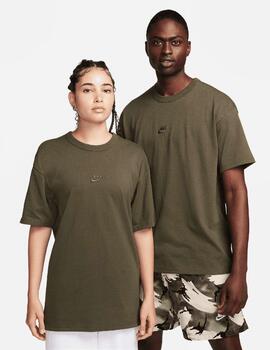 Camiseta Nike Sportswear Premium Essentials Verde