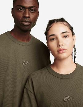 Camiseta Nike Sportswear Premium Essentials Verde